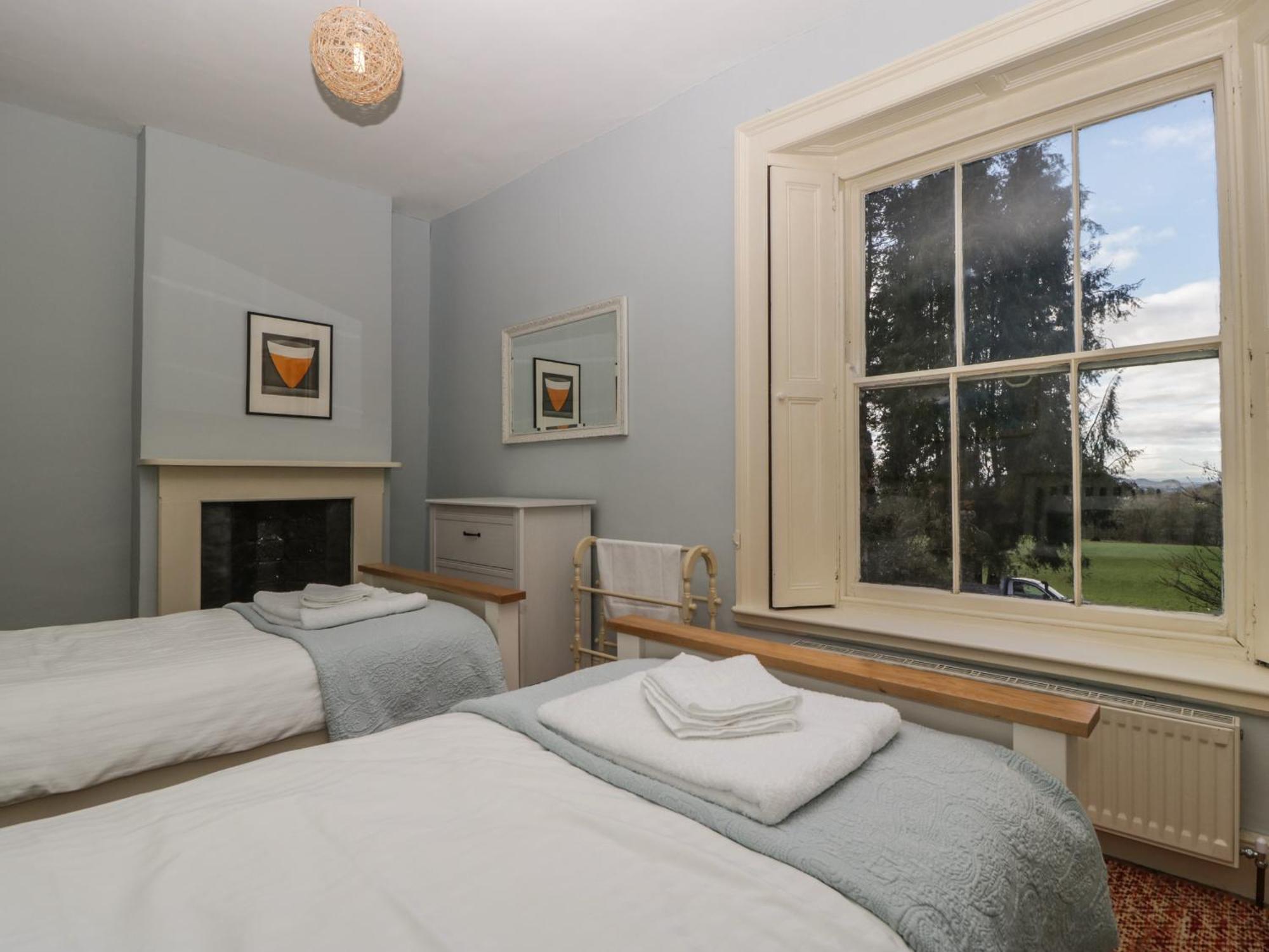 Woodlands Cottage ลีโอมินสเตอร์ ภายนอก รูปภาพ