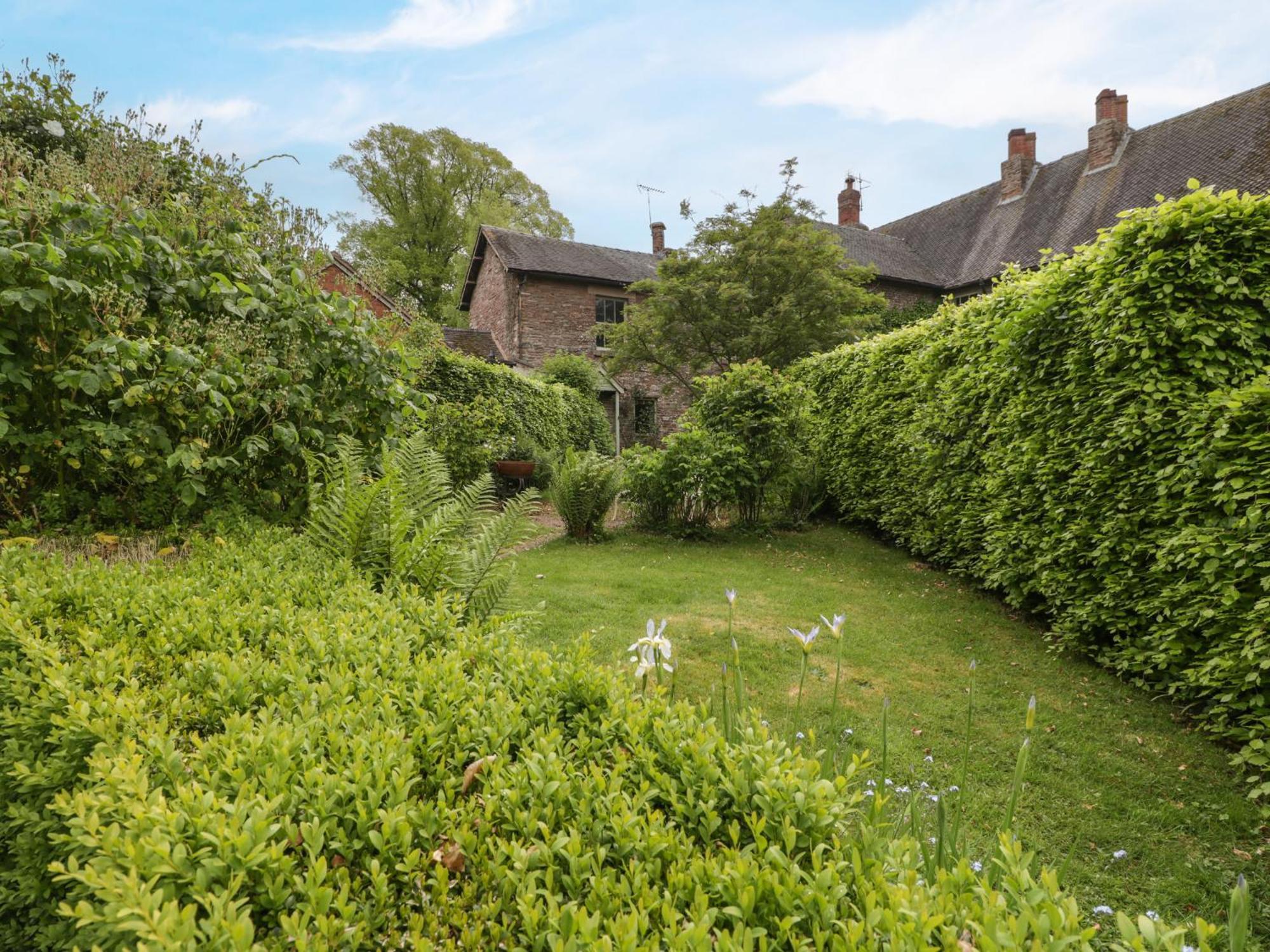 Woodlands Cottage ลีโอมินสเตอร์ ภายนอก รูปภาพ
